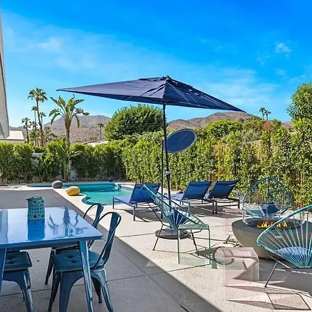 Wonderfully Reimagined 3Bd 2Bath Mid-Century Palm Springs Home